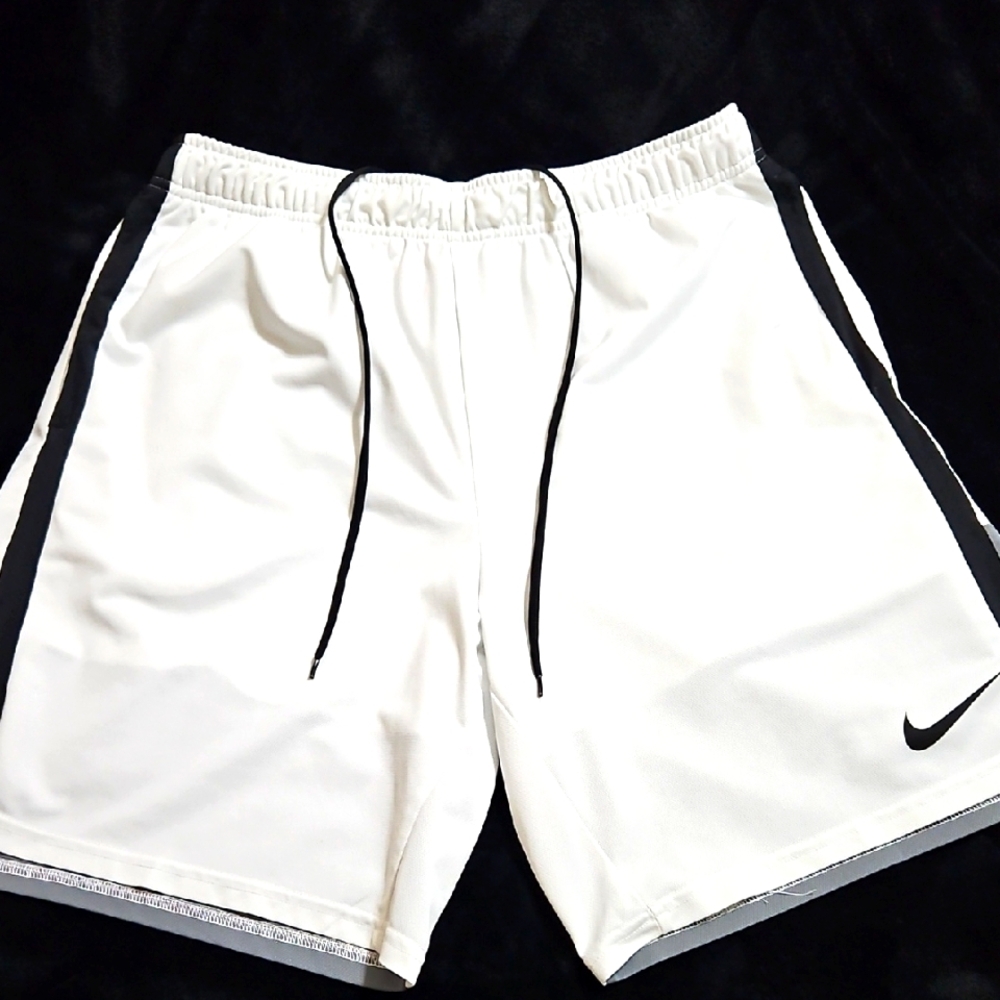 Nike Men's Dri Fit White Shorts with Black Accents NO STAINS- LIKE NEW